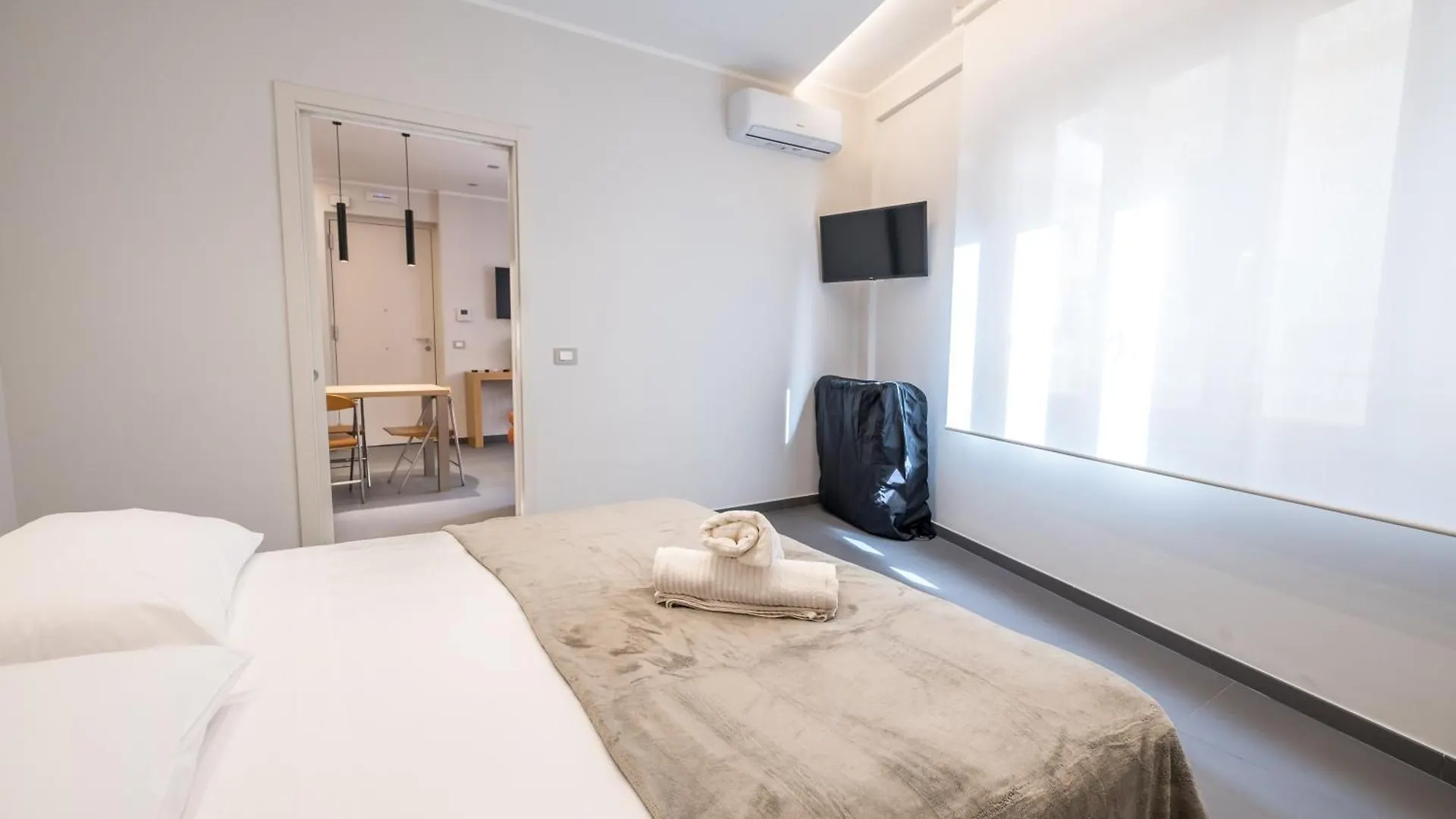 Teatro Apartments Villafranca Palermo Italien