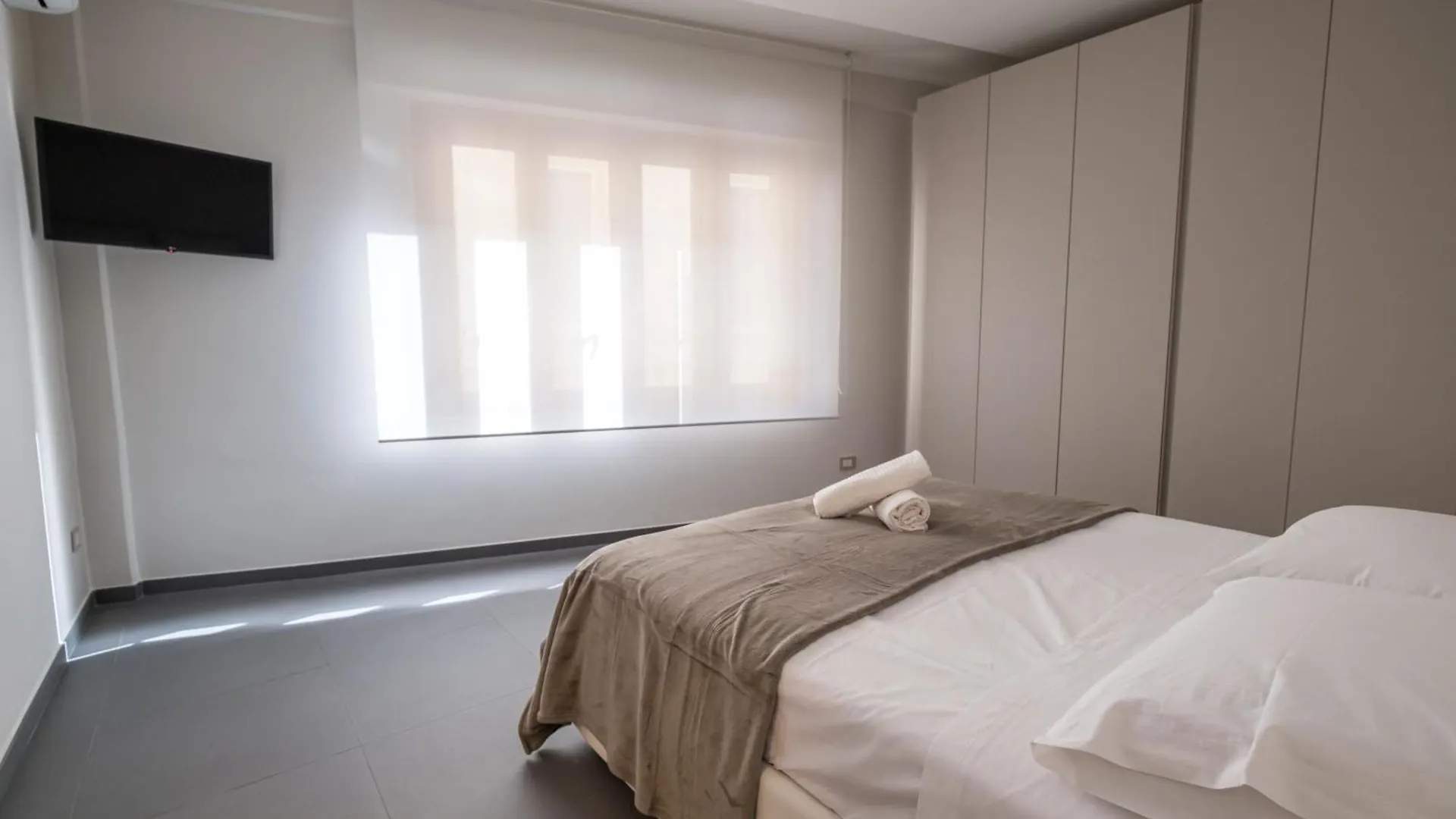Teatro Apartments Villafranca Палермо